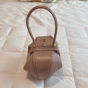Rheyaa of Los Angeles Bucket Bag Beige